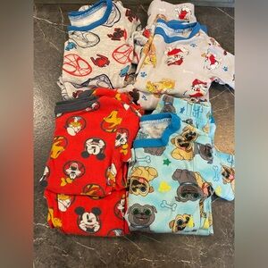 Set of 4 pajamas , short sleeve/pants. Disney , Marvel , Nick